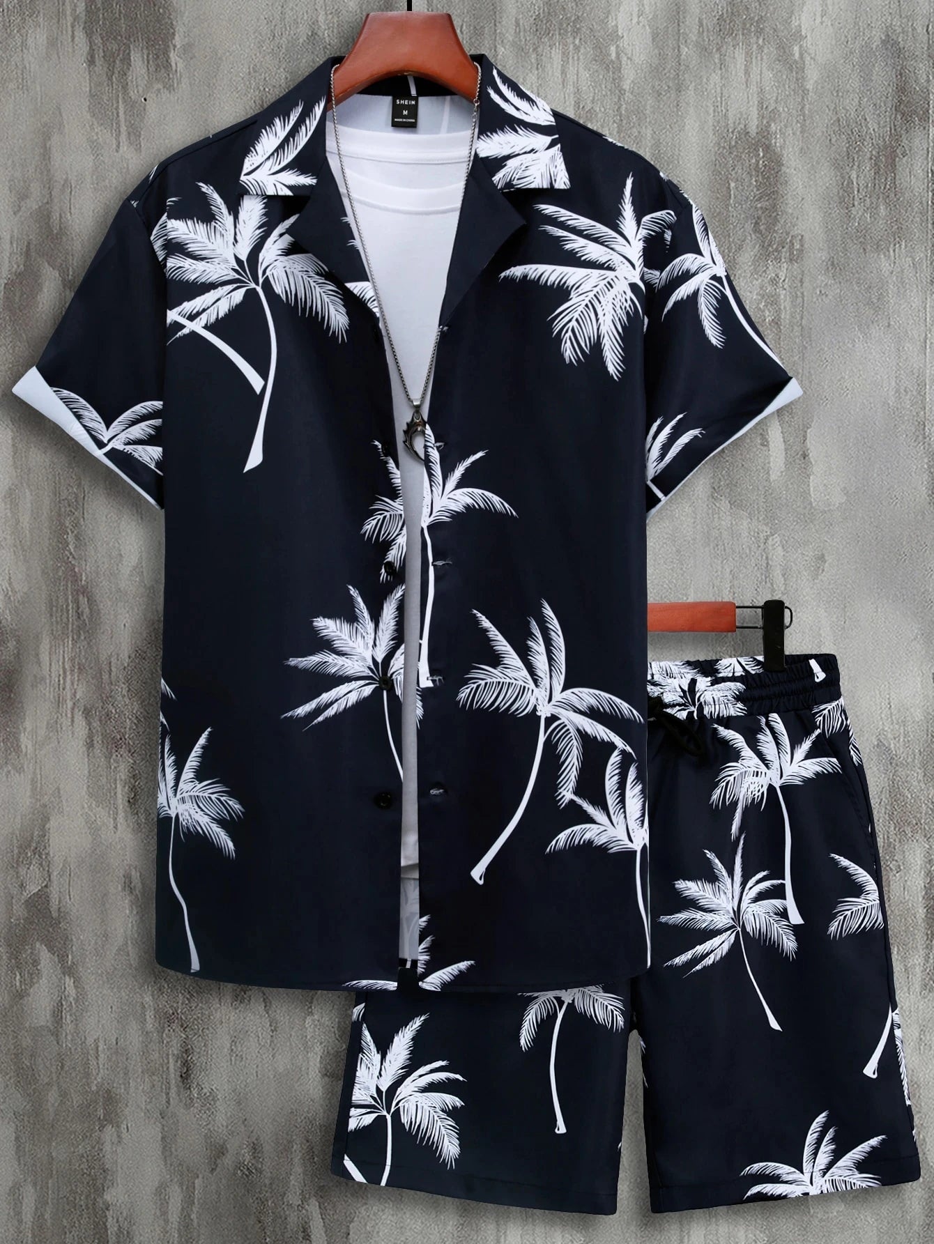 Hawaiian Coconut Tree 3D Print Men's Shirt and Shorts Two-Piece Set Casual Vacation Men's Shirt Set Short Sleeve Button Shirt